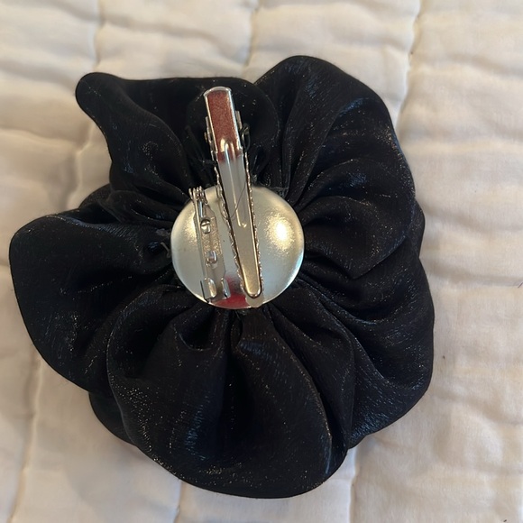 Brooch - Picture 5 of 5